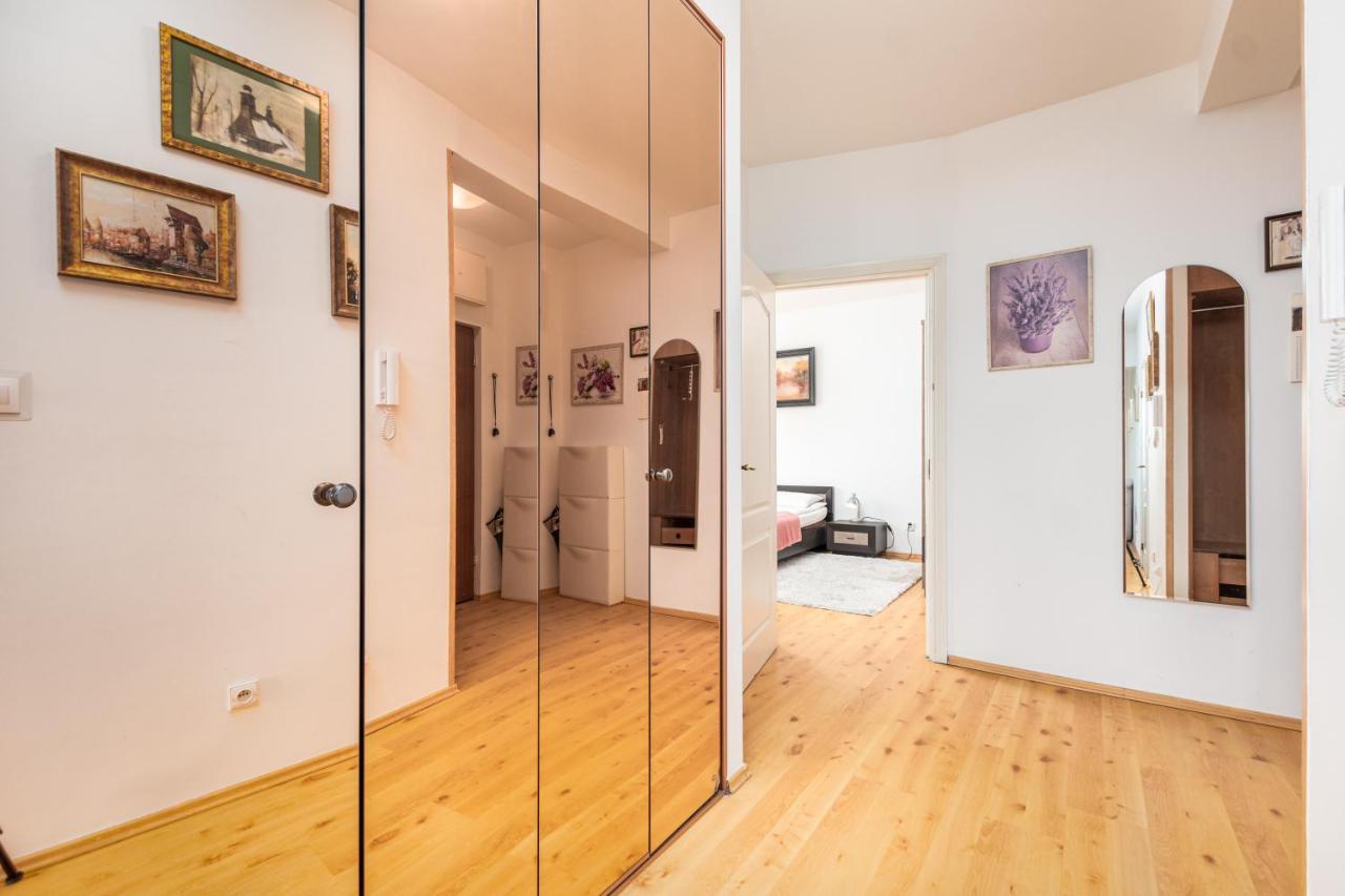 Opaczewska 69 By Homeprime Warsaw Exterior photo